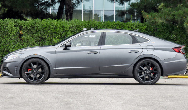 現(xiàn)代索納塔分期首付多少 分期首付4萬(wàn)(36期月供3340元)