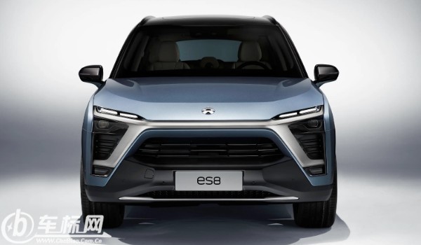 蔚來(lái)es8分期首付多少錢 分期首付15萬(wàn)(36期月供11036元)