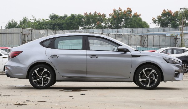 名爵6報價及圖片2021款 2021款名爵6售價9萬(落地價10萬)