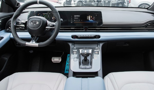 傳祺影豹報(bào)價(jià)及圖片2022 影豹賽道版售價(jià)13萬(落地15萬)