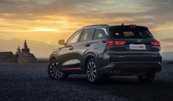長(zhǎng)安cs75plus大約多少錢(qián) 2023款長(zhǎng)安cs75plus售價(jià)10萬(wàn)一輛