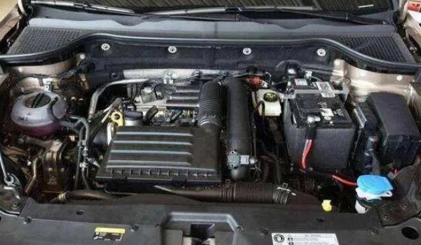 斯柯達(dá)柯珞克值不值得購(gòu)買(mǎi) 百公里油耗7.6L(馬力可達(dá)150匹)