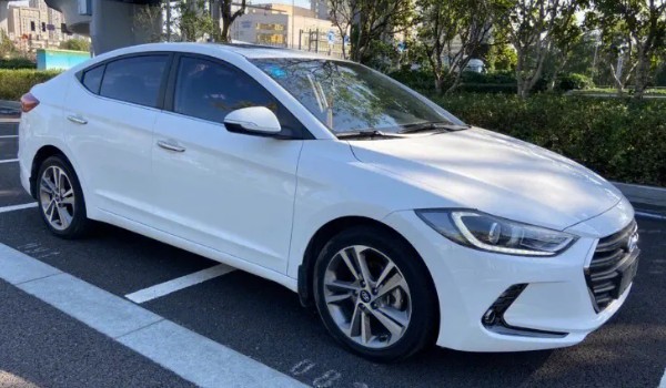 現代領動二手車多少錢 二手領動售價5萬(表顯里程6.85萬公里)