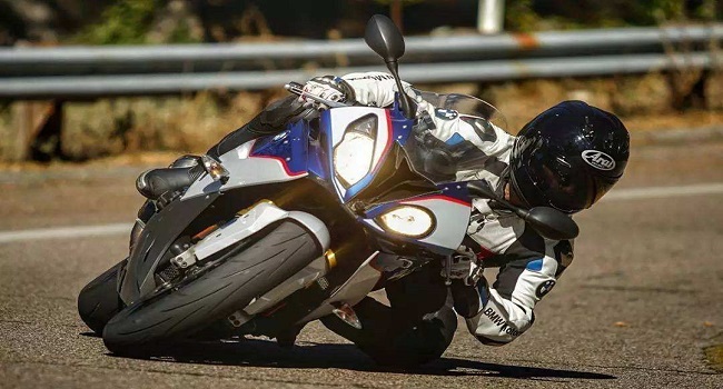 機車是什么意思，所謂兩輪承載著靈魂就是機車的放蕩不羈