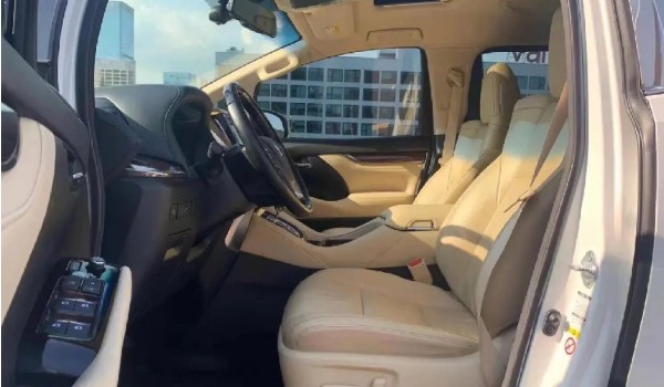 埃爾法2023大改款價格是多少 2023款埃爾法售價92萬(二手價76萬)