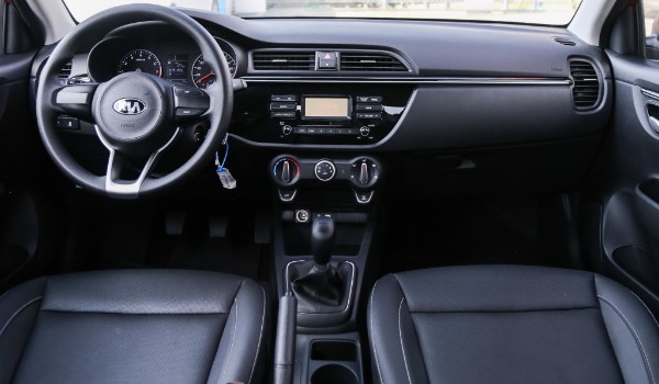 現(xiàn)代瑞納和起亞k2哪個好 起亞k2動力更強(qiáng)(車身長達(dá)4.4米)