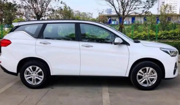 哈弗m62021款自動擋報價及圖片 m6自動擋售價7萬(分期首付2萬)