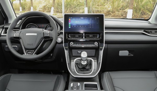 哈弗m6油耗高嗎 百公里油耗9.8L(油耗一公里7毛錢(qián))