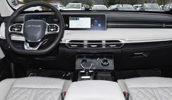 捷途x70這款車怎么樣 油耗實測8.5L(輸出馬力可達254匹)