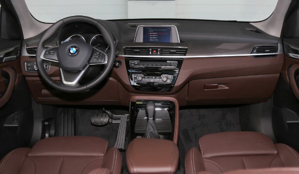 寶馬x1這款車怎么樣啊 油耗實測8.7L(馬力可達192匹)