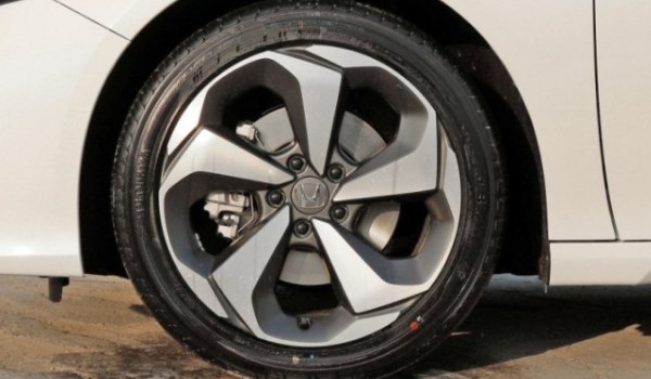 本田英仕派輪胎品牌是什么 米其林輪胎品牌(剎車(chē)性能好)