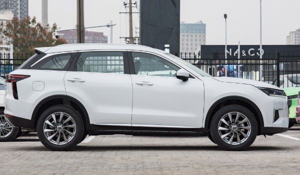 東風(fēng)日產(chǎn)啟辰星多少錢(qián)一輛 新車(chē)12萬(wàn)一輛(分期首付3萬(wàn))