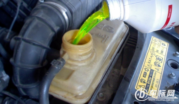 防凍液有幾種顏色什么顏色的好 多種顏色（質(zhì)量不看顏色看沸點(diǎn)和冰點(diǎn)）