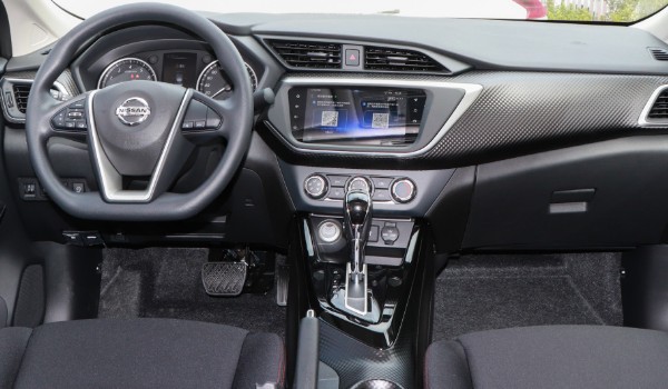 日產(chǎn)藍(lán)鳥油耗多少真實(shí)油耗 百公里油耗7L(油耗一公里5毛錢)