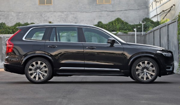 沃爾沃xc90和途銳哪個車好 途銳動力更強(qiáng)(xc90車長4.9米)