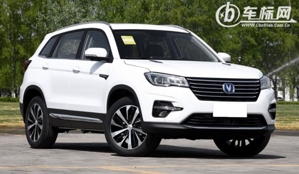 奔騰t77和長(zhǎng)安cs75哪個(gè)好 cs75動(dòng)力更強(qiáng)(車長(zhǎng)4.6米)