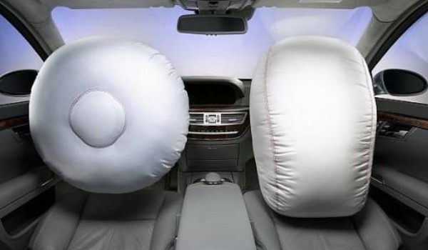 嘉際phev有幾個氣囊 搭載了8個氣囊(安全性很高)