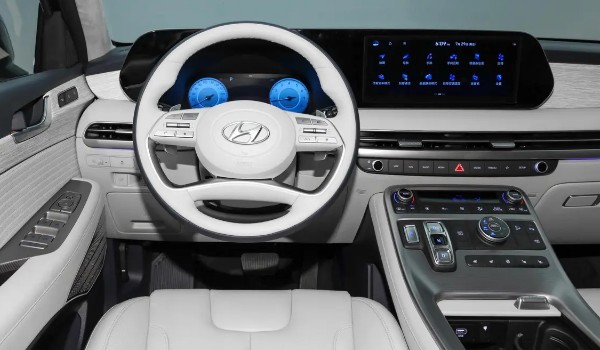 帕里斯帝百公里幾個(gè)油 油耗12.5L(一公里消耗9毛)