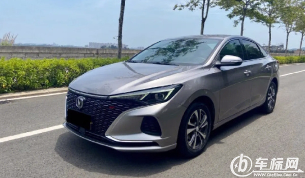 長安逸動怎么樣 舒適性好、顏值較高、油耗低（百公里油耗6L）