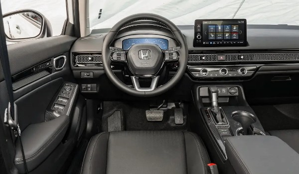 型格和雷凌怎么選 雷凌車長4.6米(型格動力更強(qiáng))