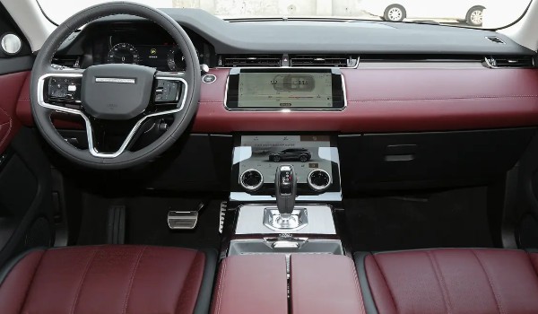 攬勝極光安全性如何 主動安全配置齊全(搭載6個氣囊)