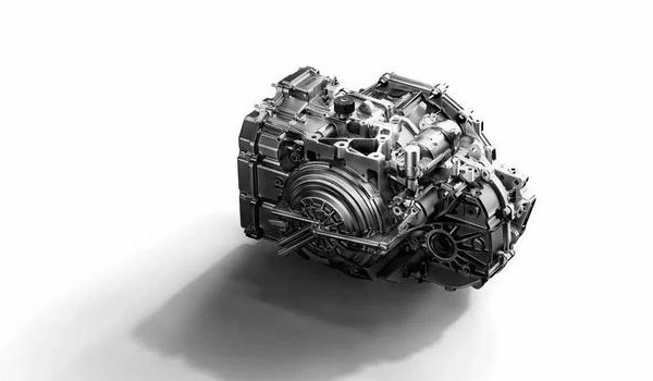 攬勝極光有幾個氣囊 一共搭載6個(安全性比較高)