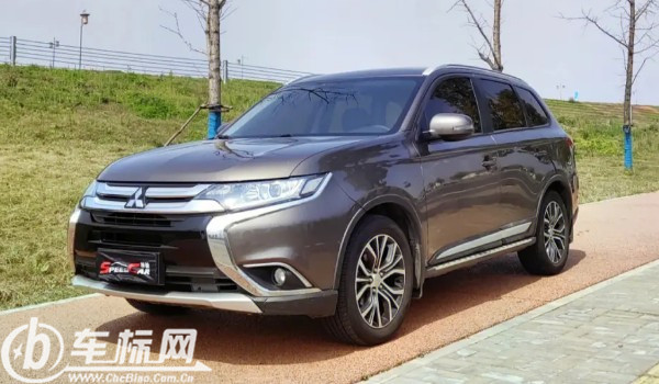 歐藍(lán)德有幾個氣囊組成 搭載了8個氣囊(安全性很高)