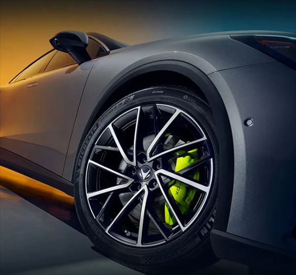 全球量產(chǎn)風(fēng)阻低過(guò)小米SU7 極狐阿爾法S5上市：17.68萬(wàn)起