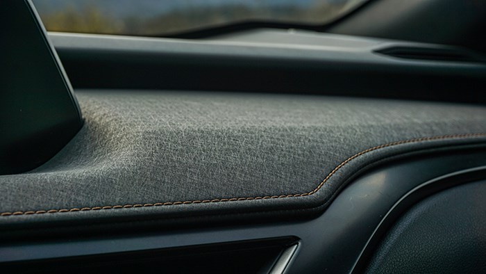 換個角度的選擇 雷克薩斯UX300e評測