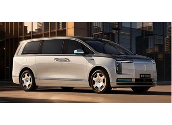 尊界V800選配通道開(kāi)啟：以個(gè)性定制重新定義百萬(wàn)級(jí)MPV的價(jià)值邏輯 封面圖