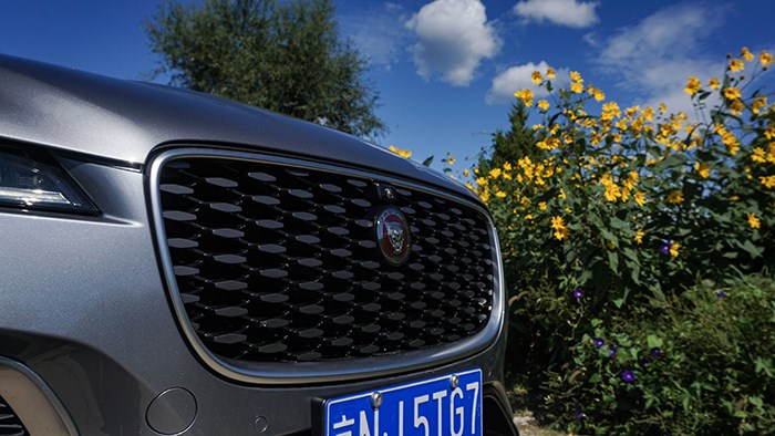 個性鮮明 捷豹F-PACE 2.0T 賽旗版評測