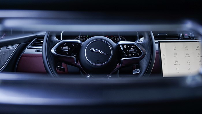 個性鮮明 捷豹F-PACE 2.0T 賽旗版評測