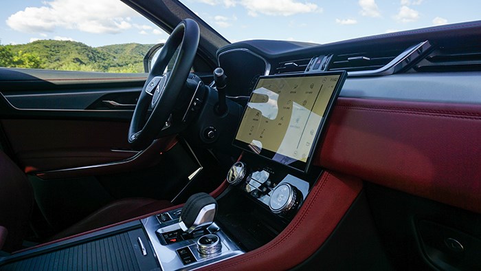 個性鮮明 捷豹F-PACE 2.0T 賽旗版評測