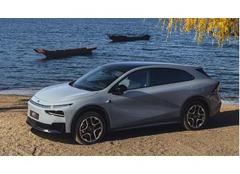 新款小鵬G7家族上市：油電同價，續(xù)航1704km，19.58萬元起