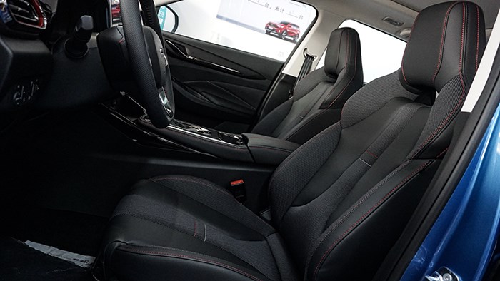 樹立10萬級SUV價(jià)值新標(biāo)桿 試駕長安歐尚X5