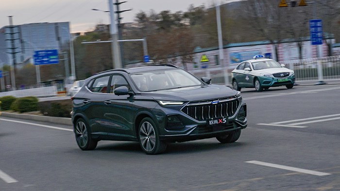 樹立10萬級SUV價(jià)值新標(biāo)桿 試駕長安歐尚X5