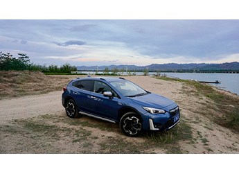 即刻出發(fā) 跨界SUV斯巴魯XV評測