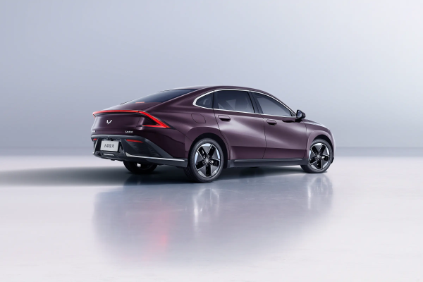 10萬價位四款混動家轎對比 比亞迪秦PLUS已經(jīng)不吃香了？