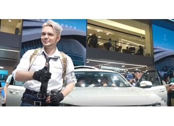 讓世界愛(ài)上中國(guó)哈弗