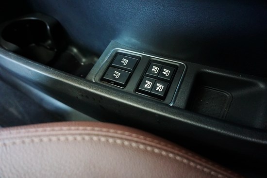 英倫經(jīng)典在中國延續(xù) 試駕國產(chǎn)捷豹XFL