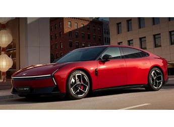 劍指特斯拉Model 3！小鵬P7 Max版上市：20.38萬(wàn)起