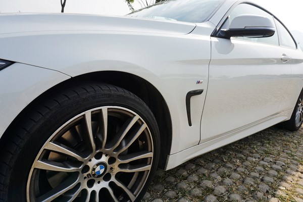 扮帥扮老虎 試駕寶馬440i M運(yùn)動套裝