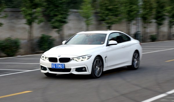 扮帥扮老虎 試駕寶馬440i M運(yùn)動套裝