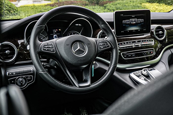 德系高端商務MPV 試駕奔馳V260L 