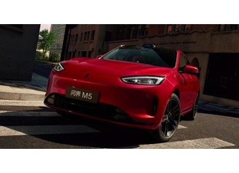 問界新M5 Ultra躍影紅成都車展驚艷亮相，購車立享至高3.7萬權(quán)益 封面圖