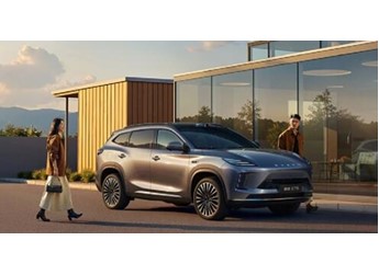 標(biāo)配32度大電池 純電續(xù)航210km！奇瑞星途ET5增程預(yù)售：15.99萬起 封面圖