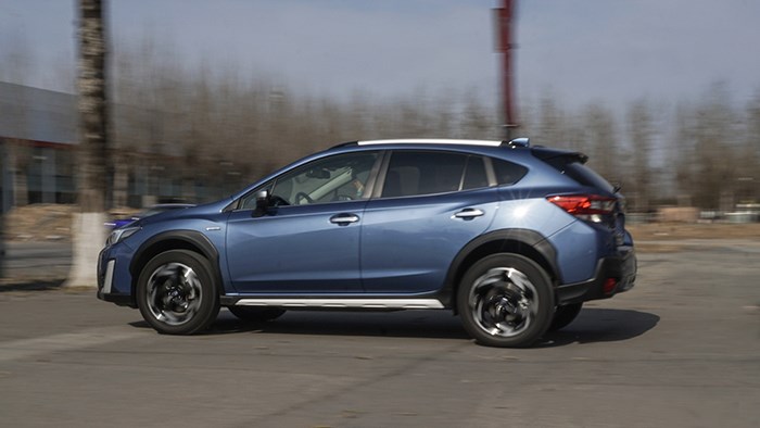 穿梭在城市與郊野 跨界SUV斯巴魯XV評測