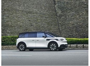 極氪MIX最新官圖發(fā)布 采用半隱藏式門把手 封面圖