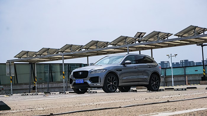 來自英倫獨特氣質(zhì) 捷豹F-PACE 2.0T 賽旗版