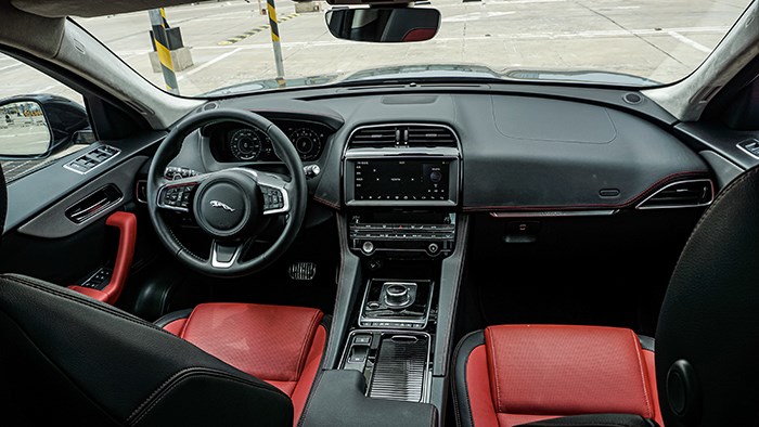 來自英倫獨特氣質(zhì) 捷豹F-PACE 2.0T 賽旗版